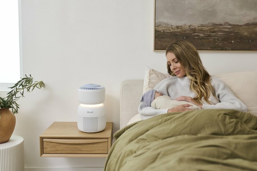 Thị trường Việt Nam vừa lần đầu tiên xuất hiện chiếc máy lọc không khí cho trẻ sơ sinh, tích hợp tiếng ồn trắng cùng đèn ngủ chuyên dụng